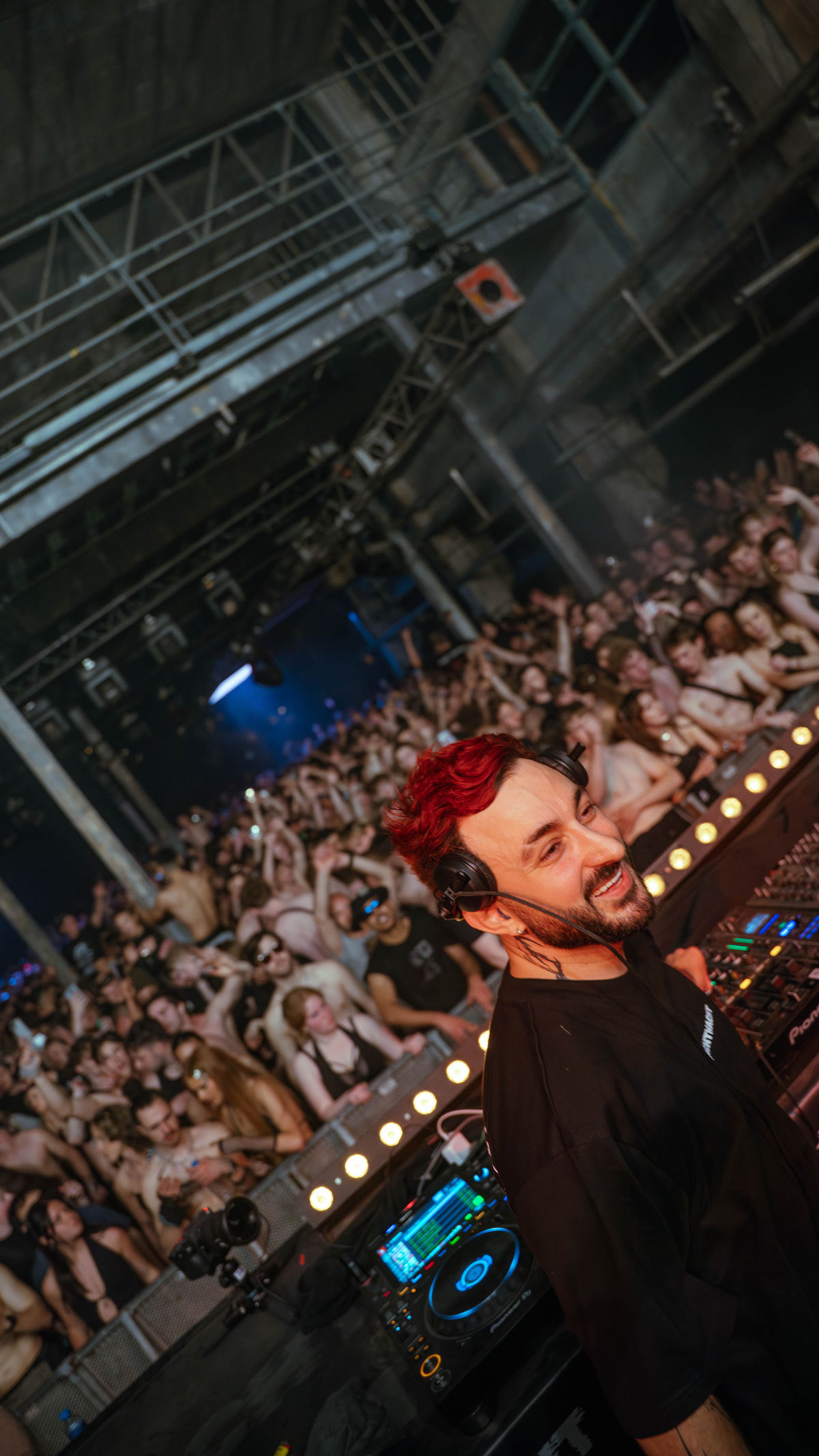 Loading... just a sec